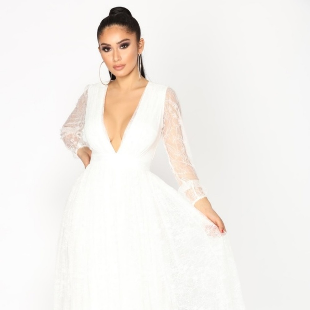 Fashion Nova White Lace Full Length Gown size M